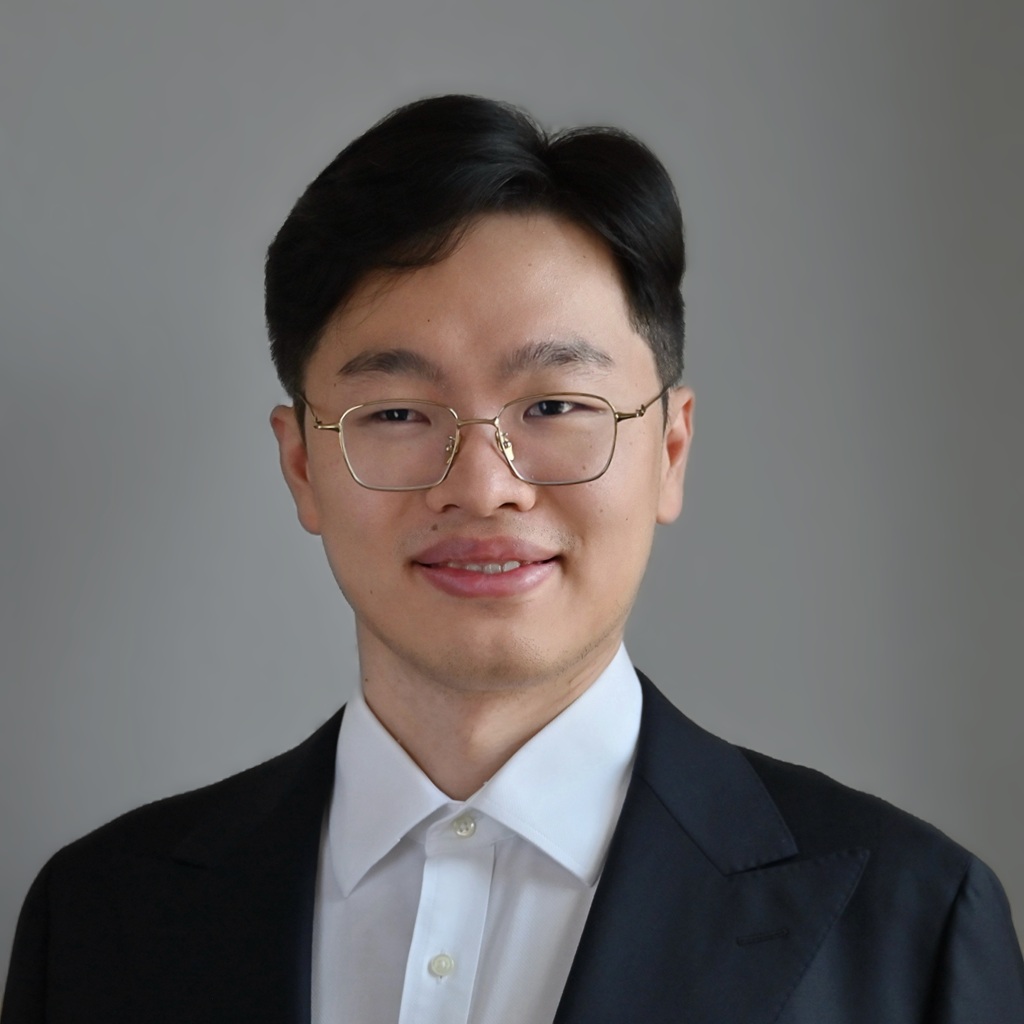 Hezhen Hu